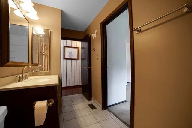 8049 W Norwood Drive, Frankfort, IL 60423