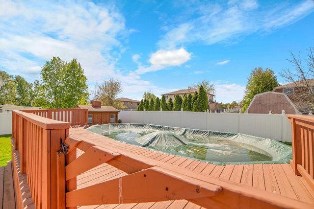 8049 W Norwood Drive, Frankfort, IL 60423