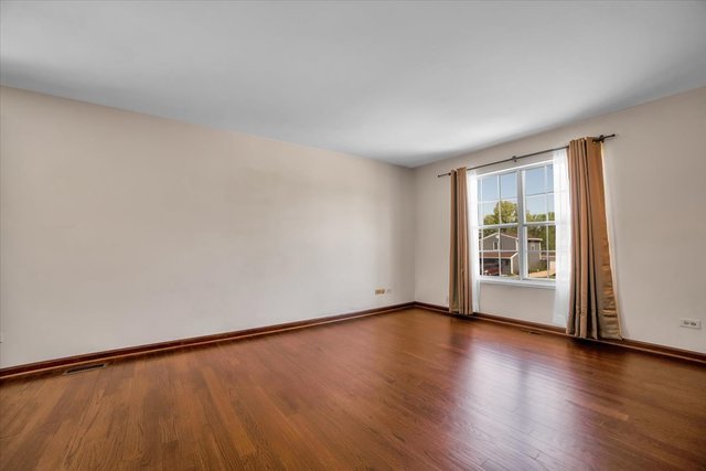 8049 W Norwood Drive, Frankfort, IL 60423