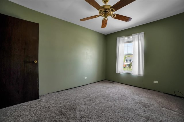 8049 W Norwood Drive, Frankfort, IL 60423