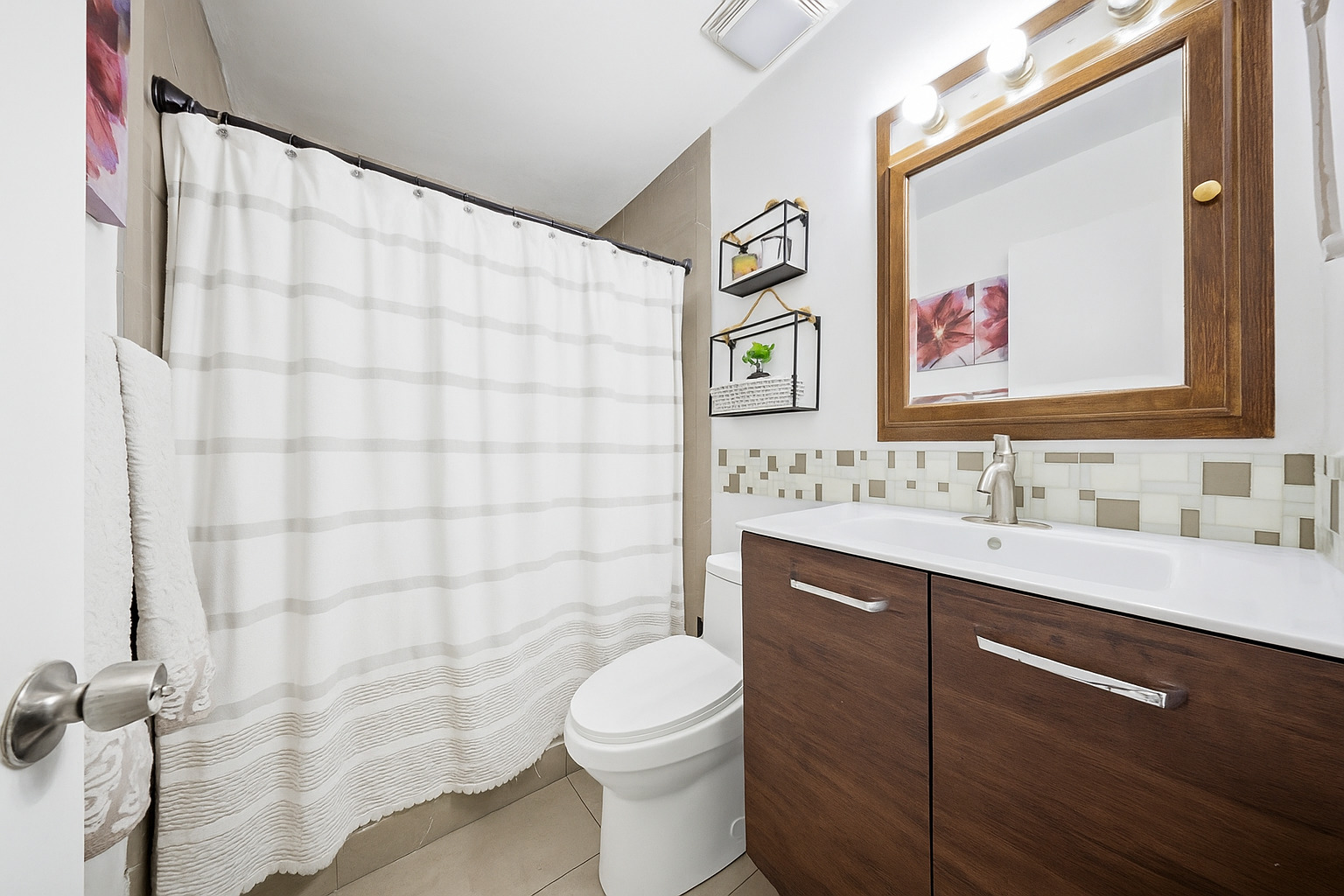 1005 S Park Boulevard, Streamwood, IL 60107