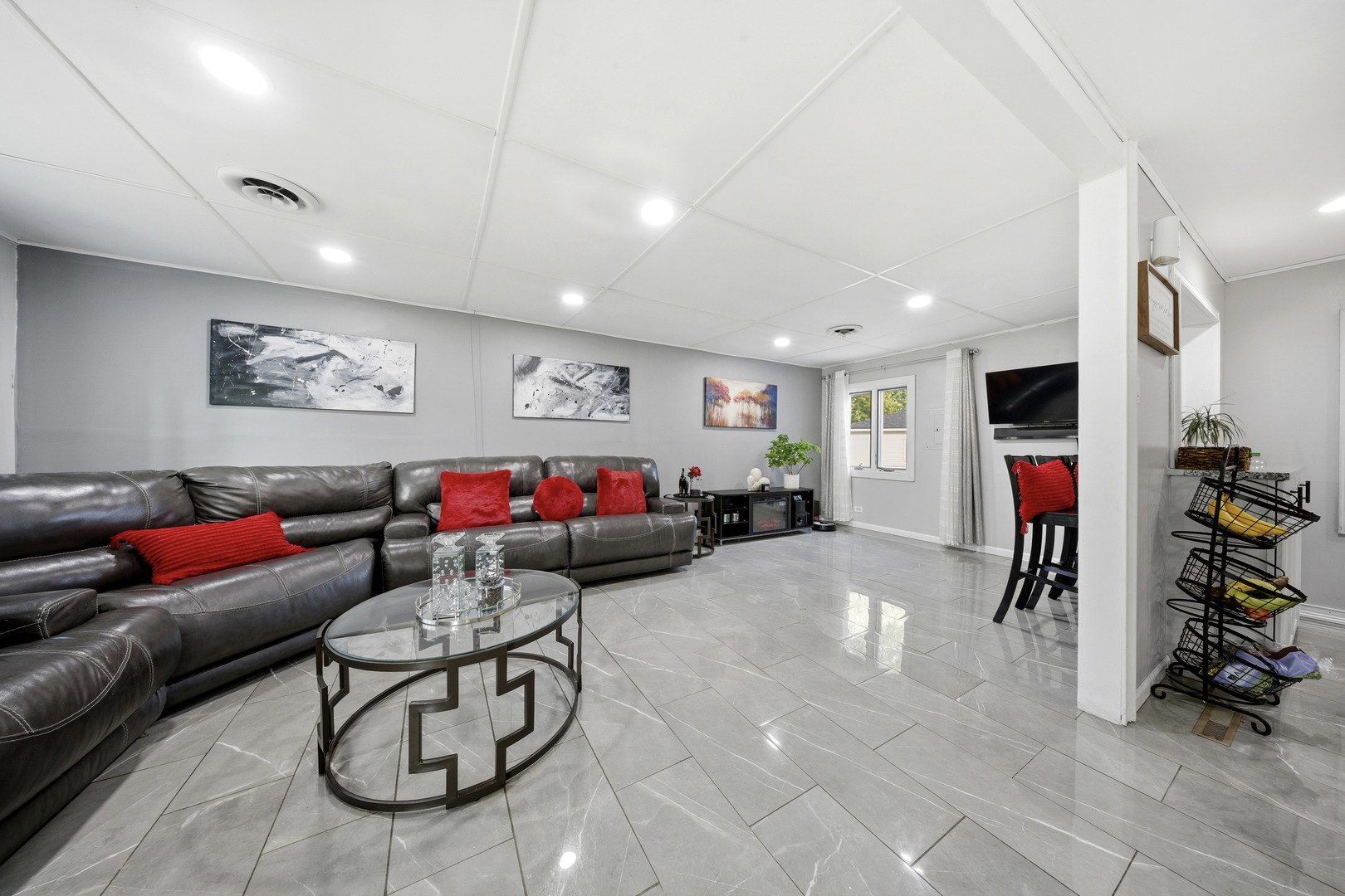 1005 S Park Boulevard, Streamwood, IL 60107