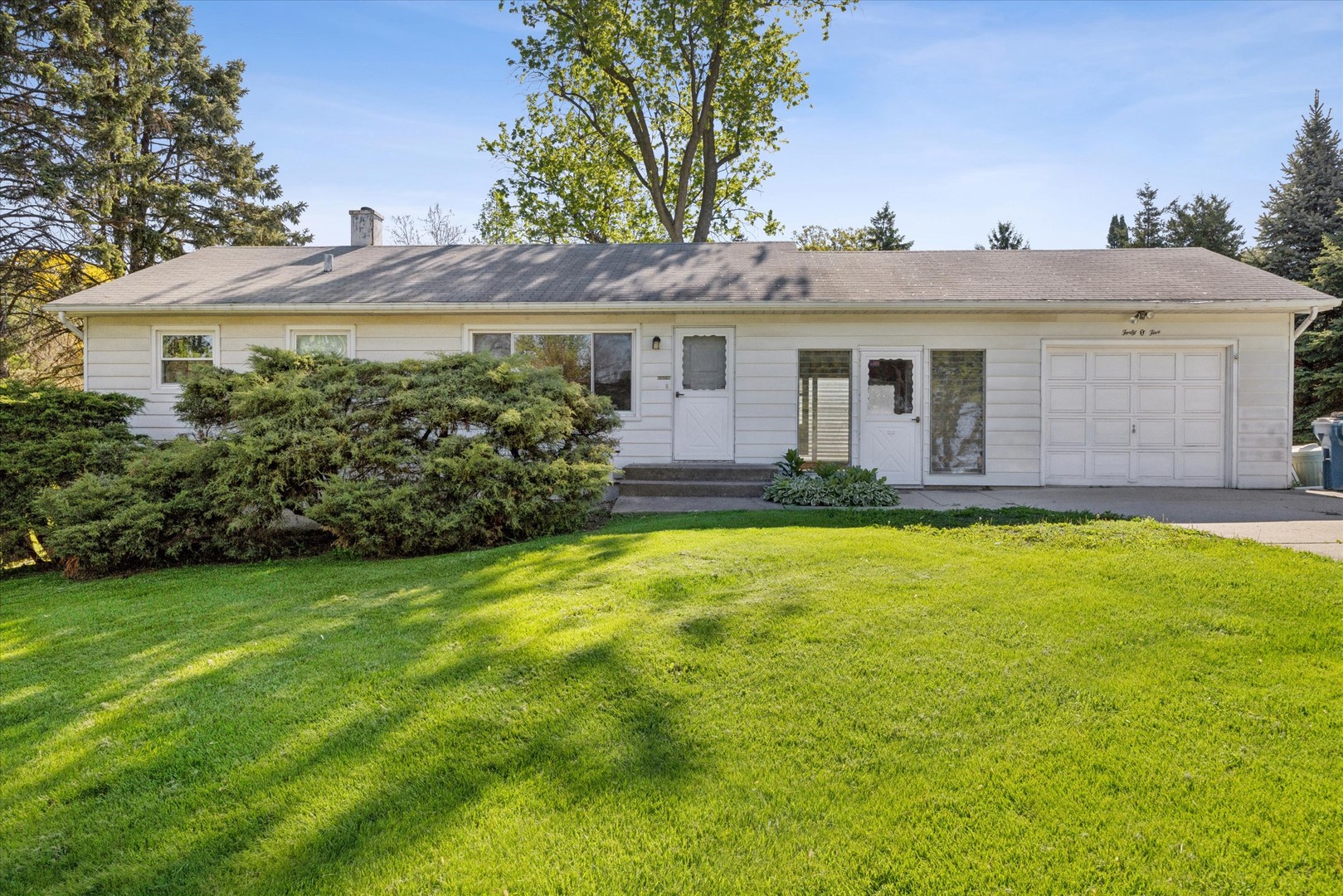 4005 Morton Avenue, Downers Grove, IL 60515
