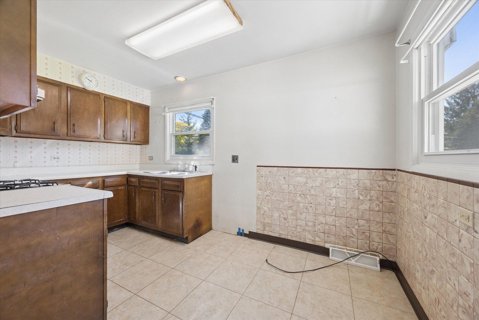4005 Morton Avenue, Downers Grove, IL 60515