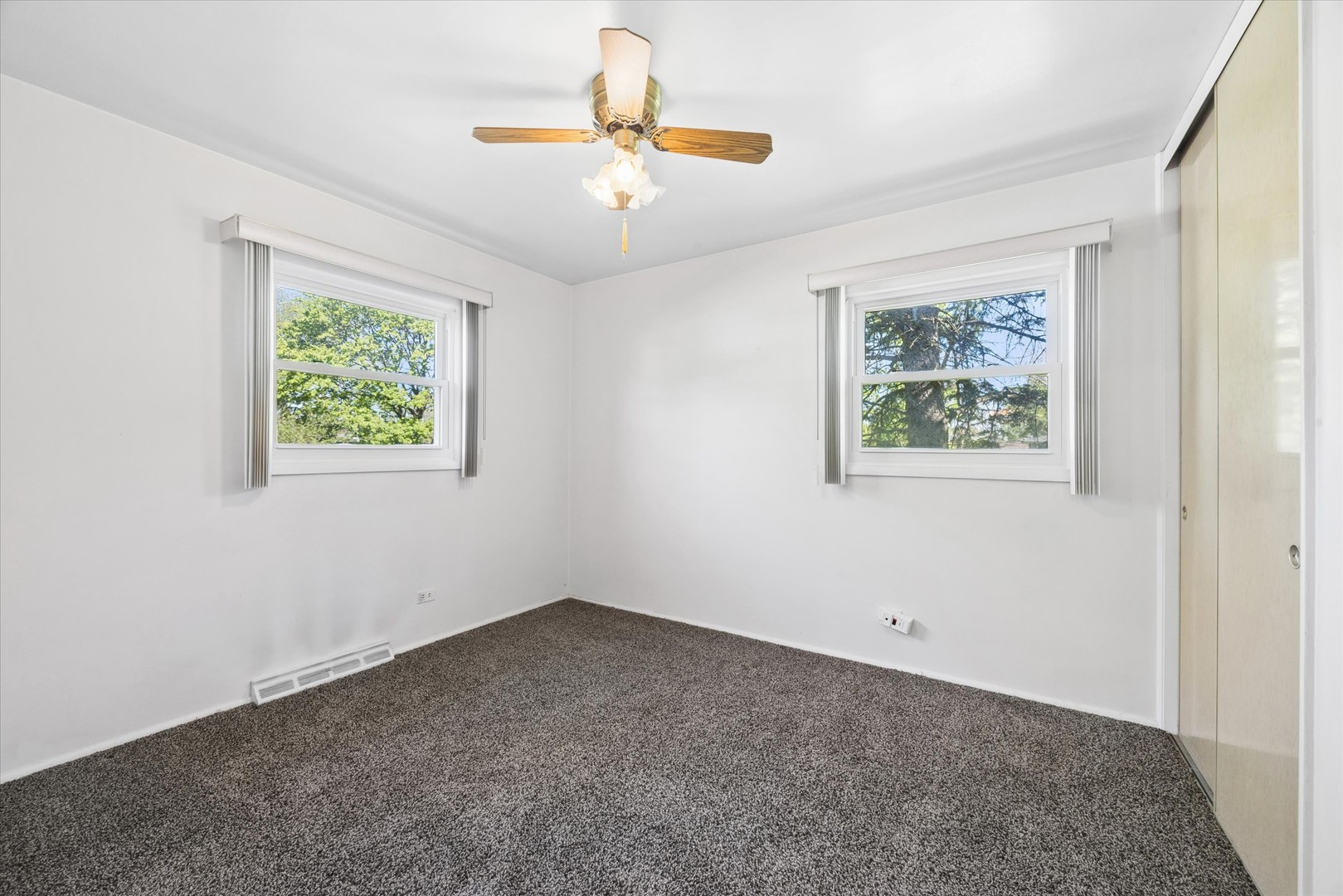 4005 Morton Avenue, Downers Grove, IL 60515