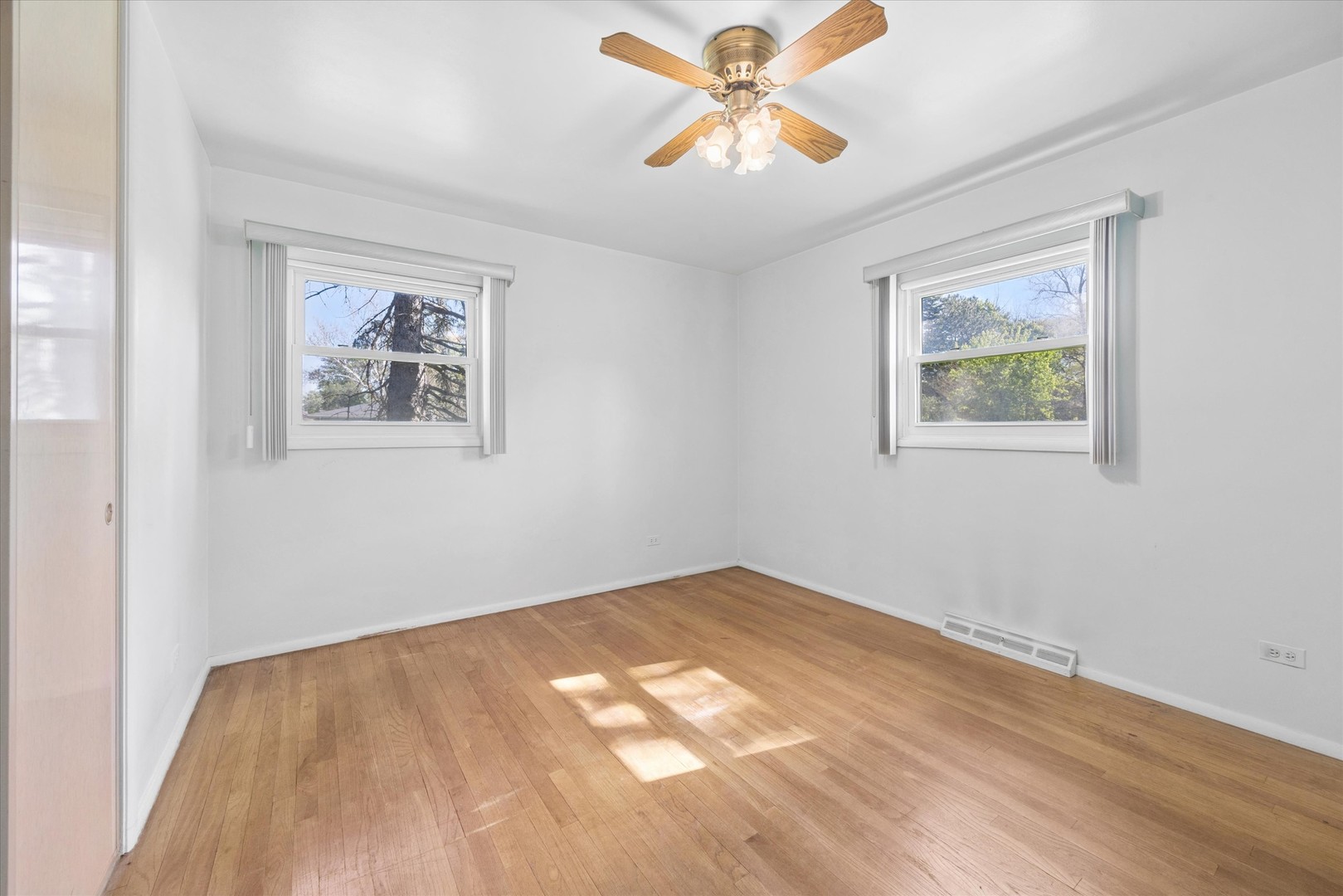 4005 Morton Avenue, Downers Grove, IL 60515