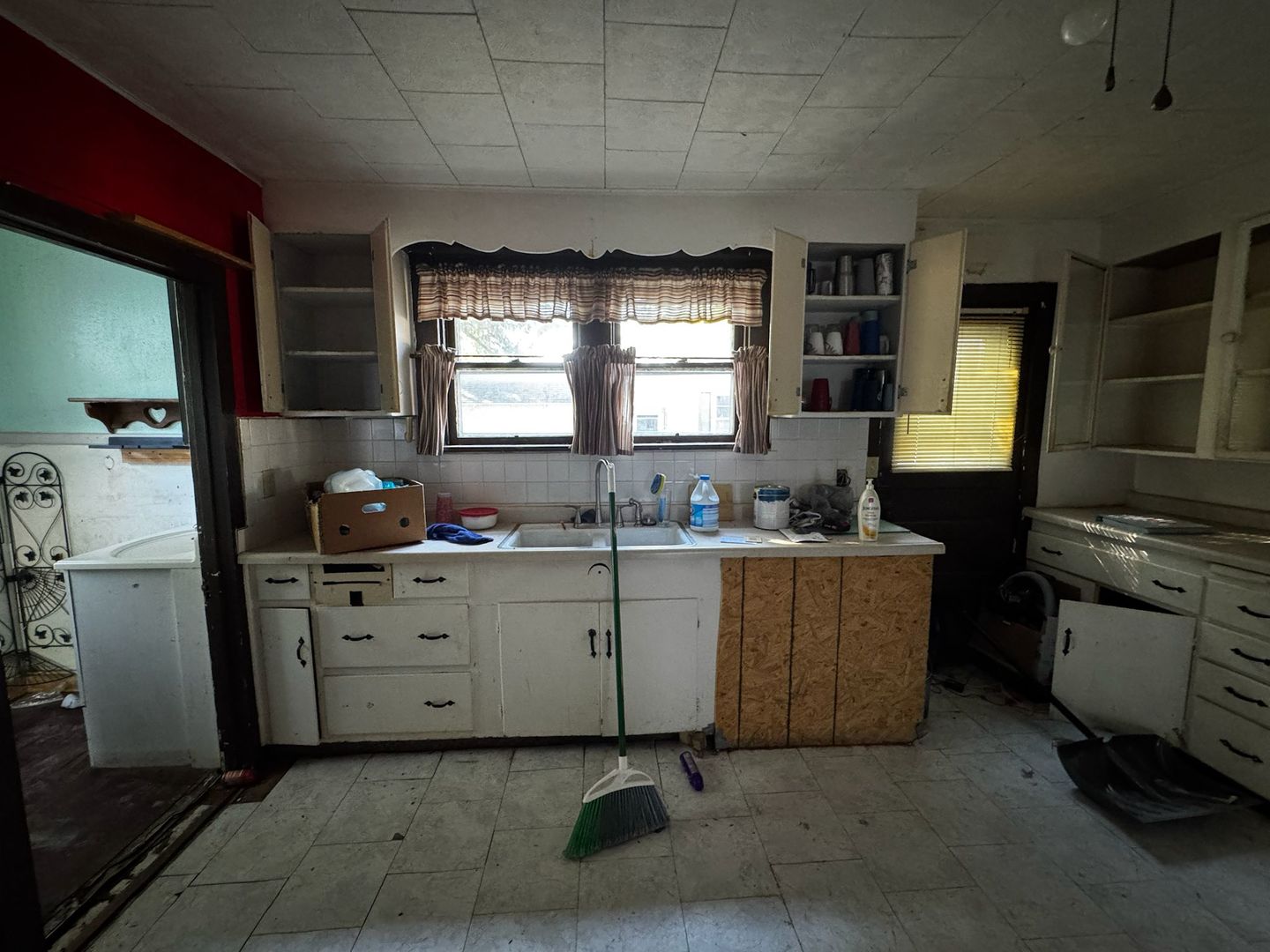 712 Cherry Street, Pana, IL 62557
