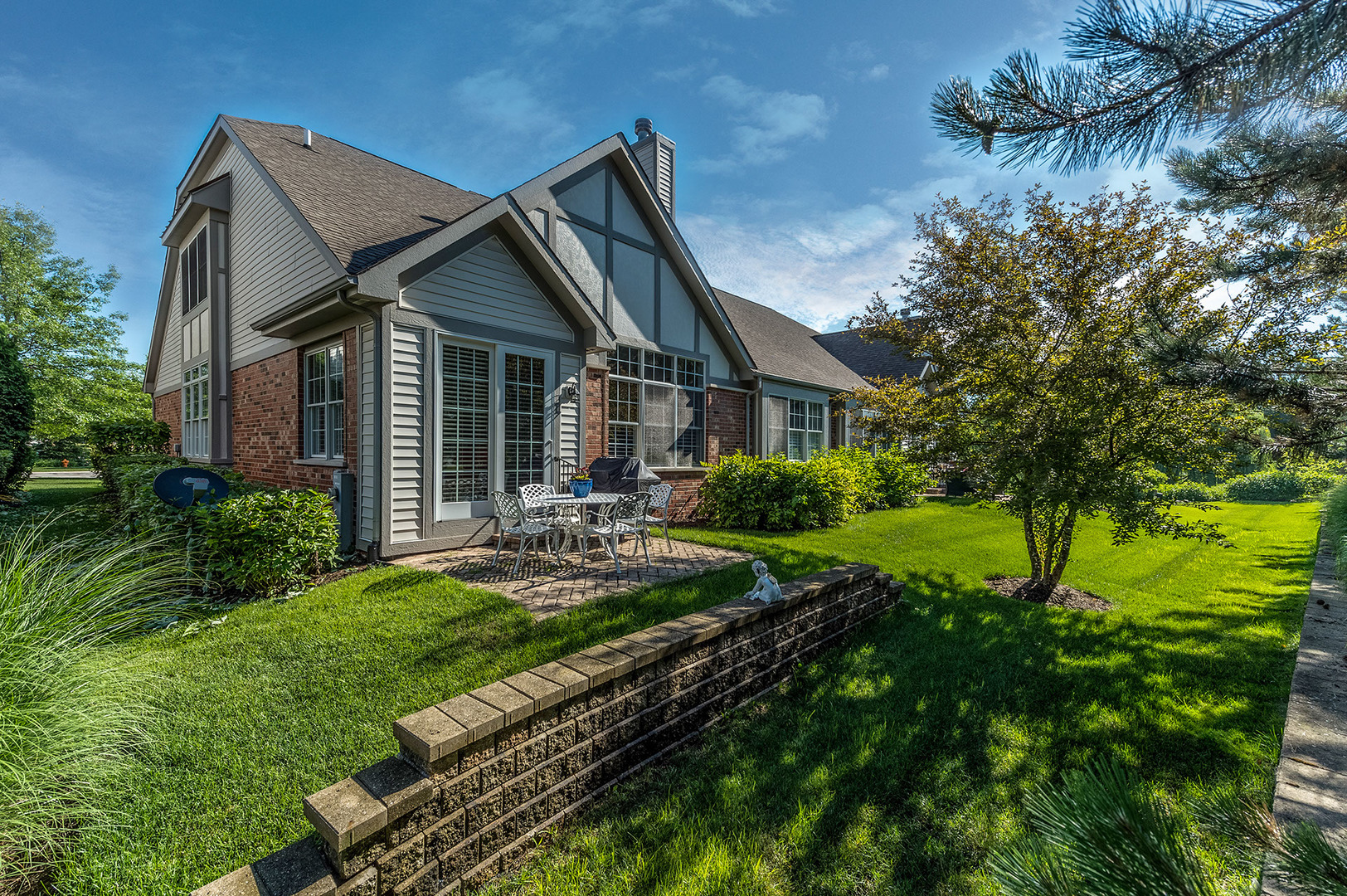 1234 Stonebriar Court, Naperville, IL 60540