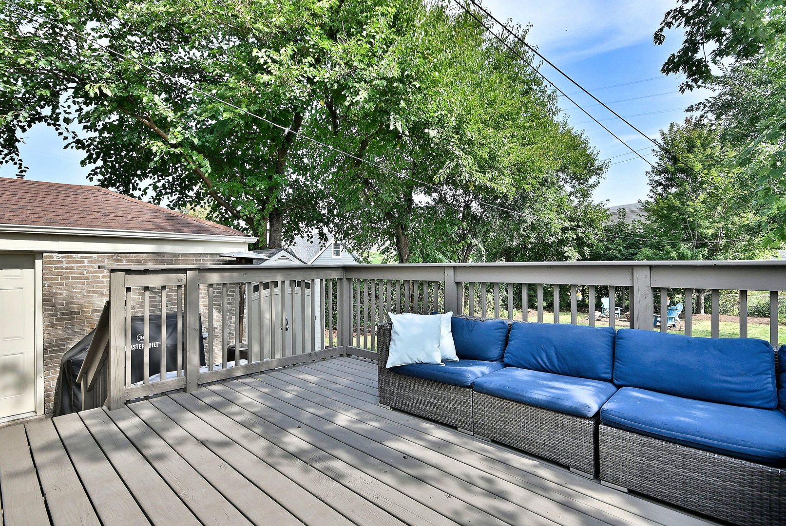 593 S Edgewood Avenue, Elmhurst, IL 60126