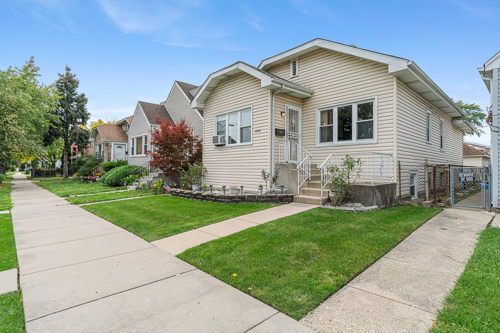 3518 N Odell Avenue, Chicago, IL 60634