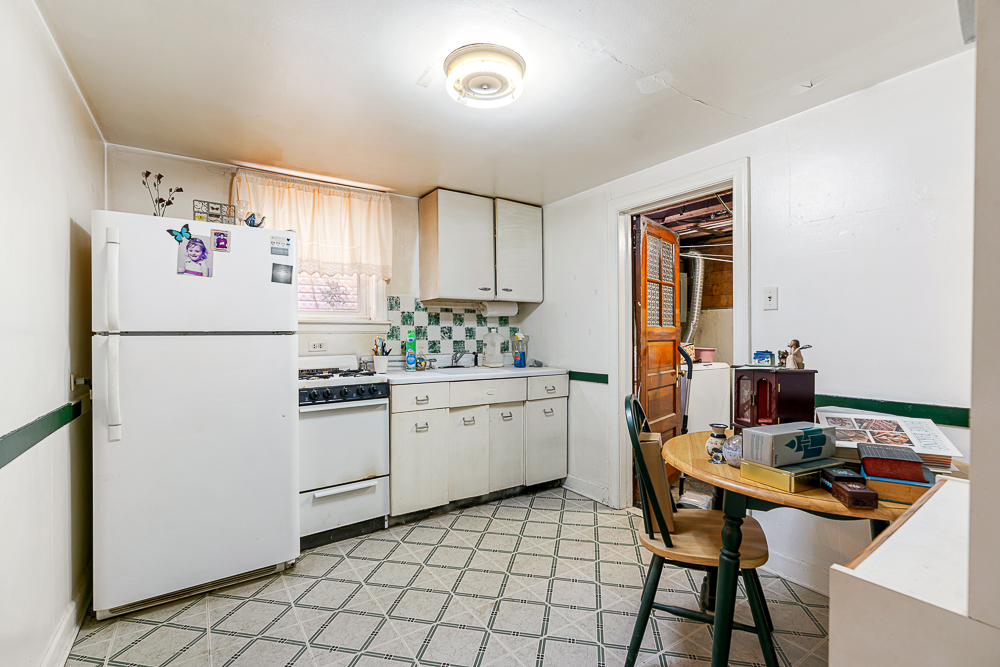 3518 N Odell Avenue, Chicago, IL 60634