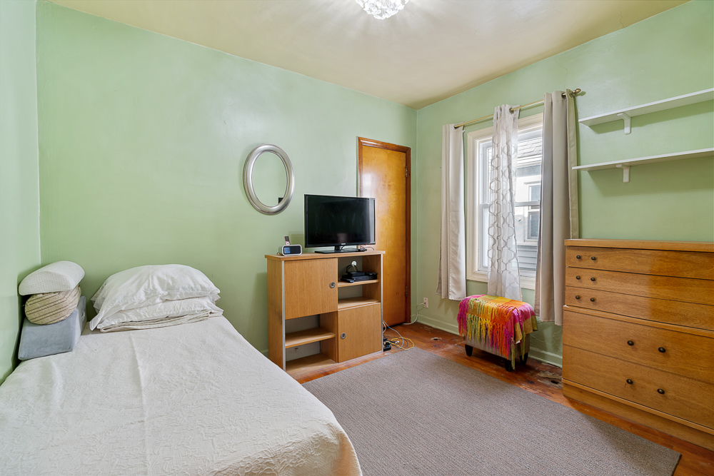 3518 N Odell Avenue, Chicago, IL 60634