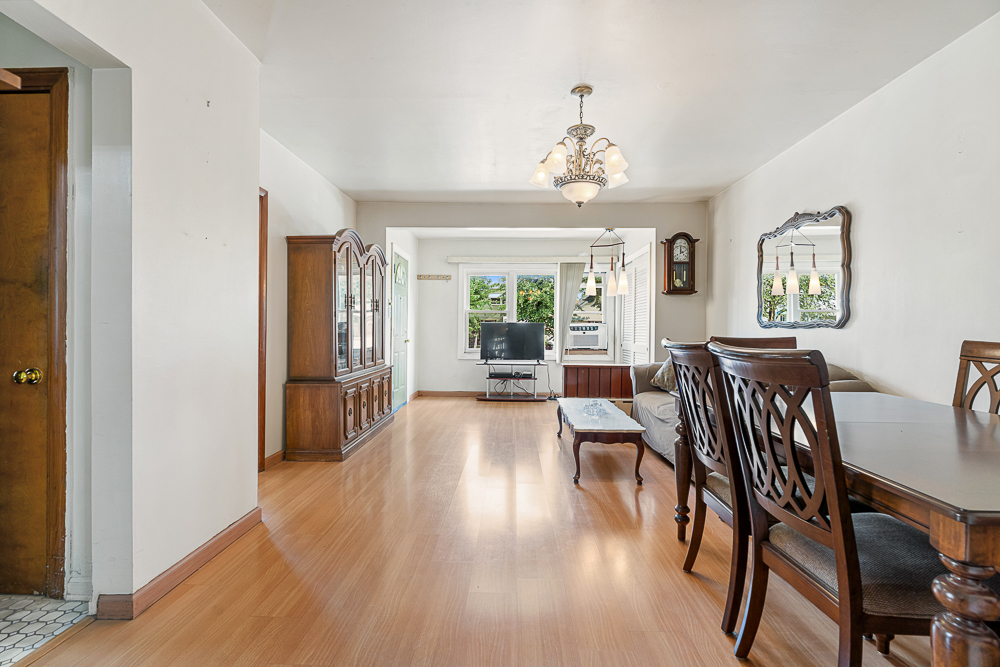 3518 N Odell Avenue, Chicago, IL 60634