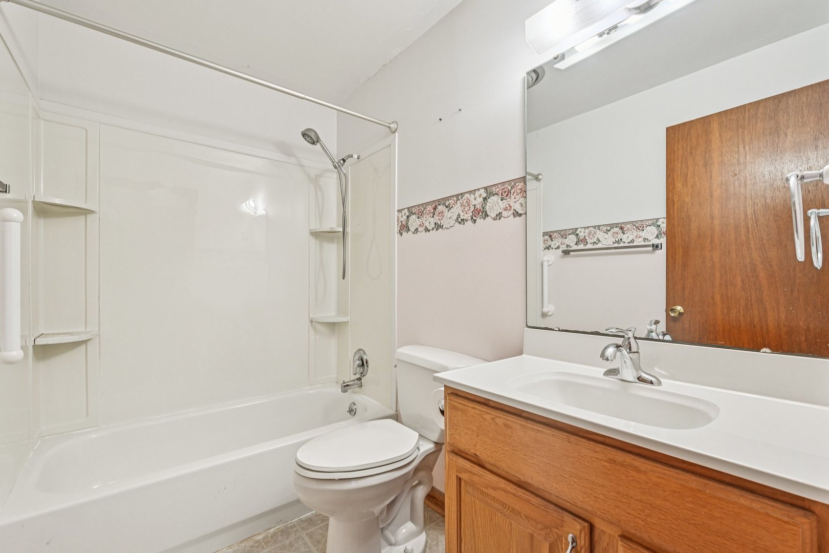 698 Hiawatha Drive, Elgin, IL 60120