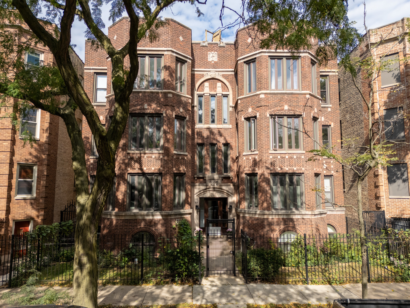 824 W Agatite Avenue #3W, Chicago, IL 60640