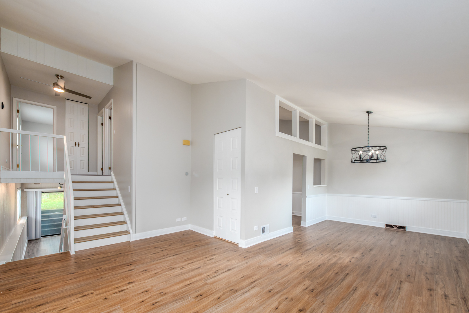 730 Circle Drive, Roselle, IL 60172