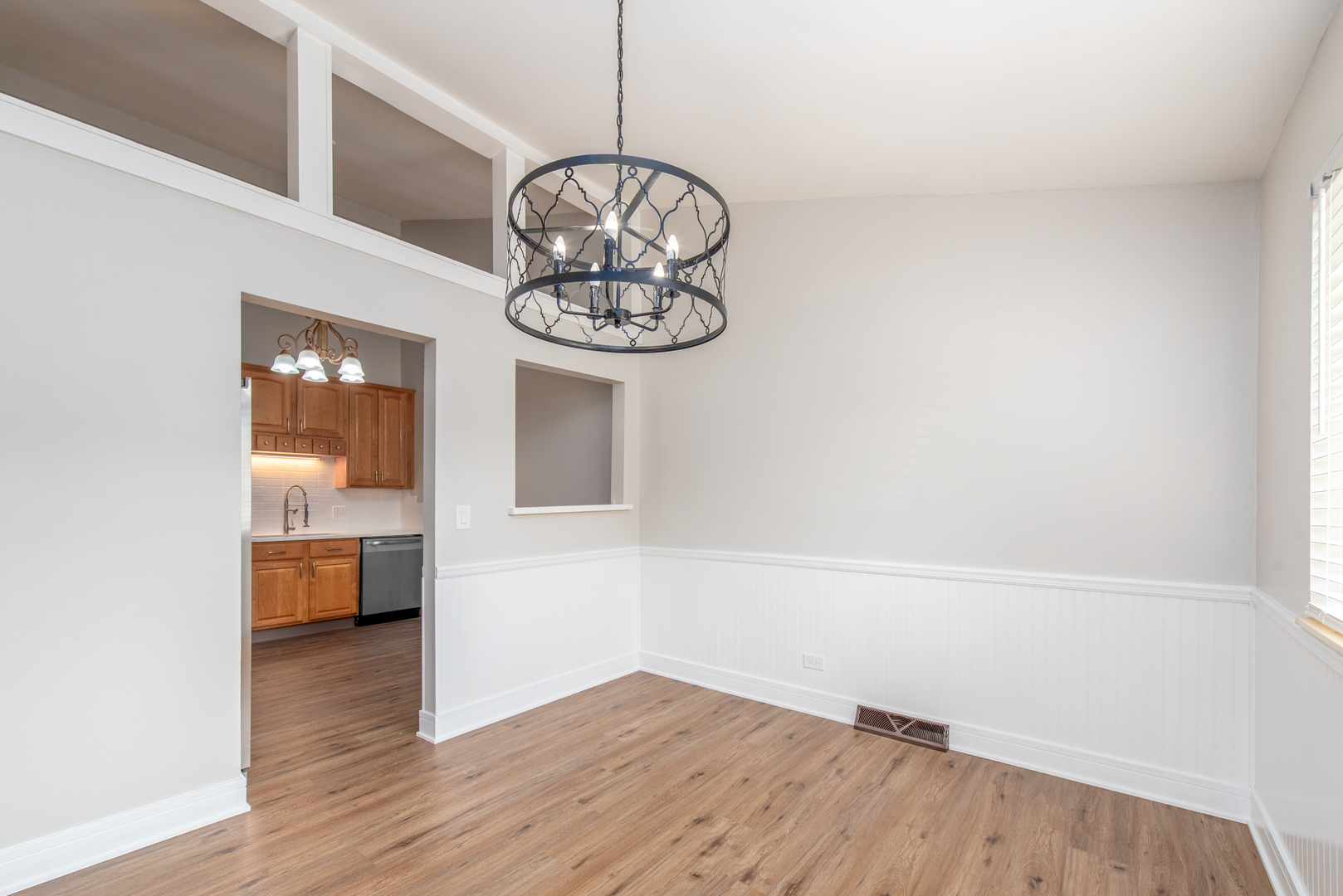 730 Circle Drive, Roselle, IL 60172