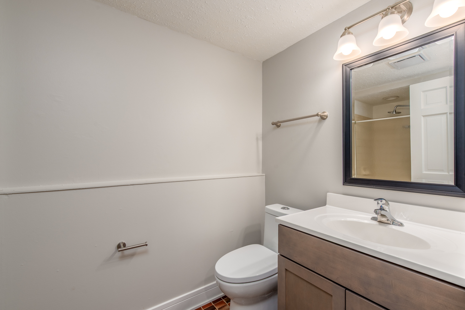730 Circle Drive, Roselle, IL 60172