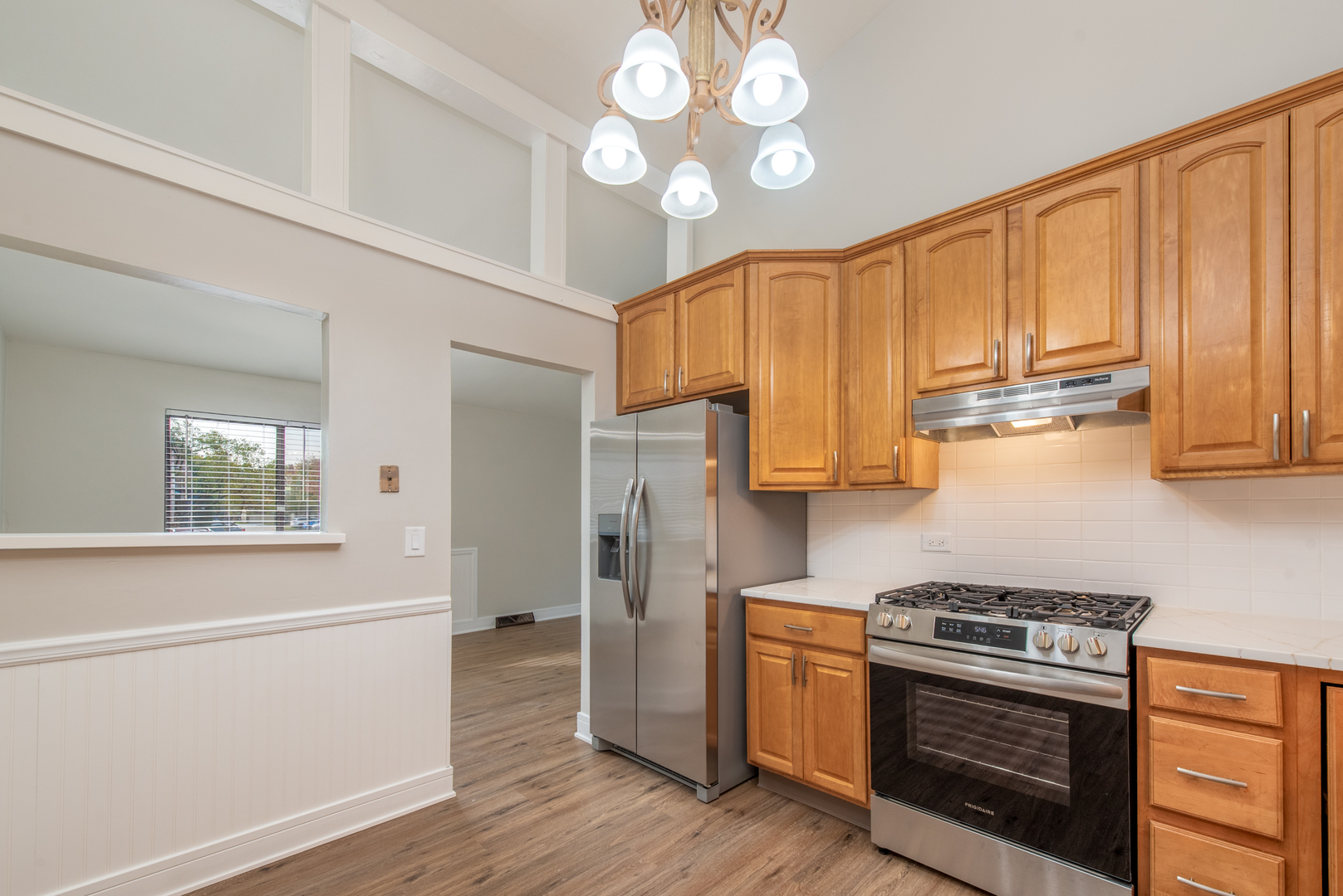 730 Circle Drive, Roselle, IL 60172