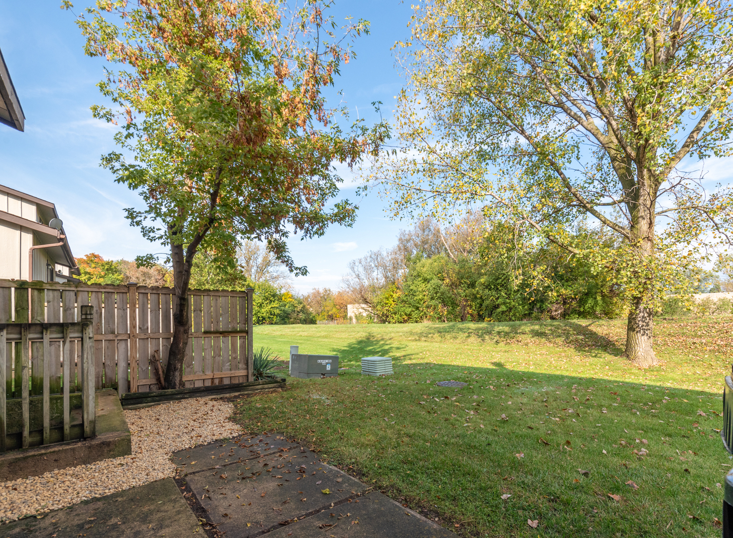 730 Circle Drive, Roselle, IL 60172
