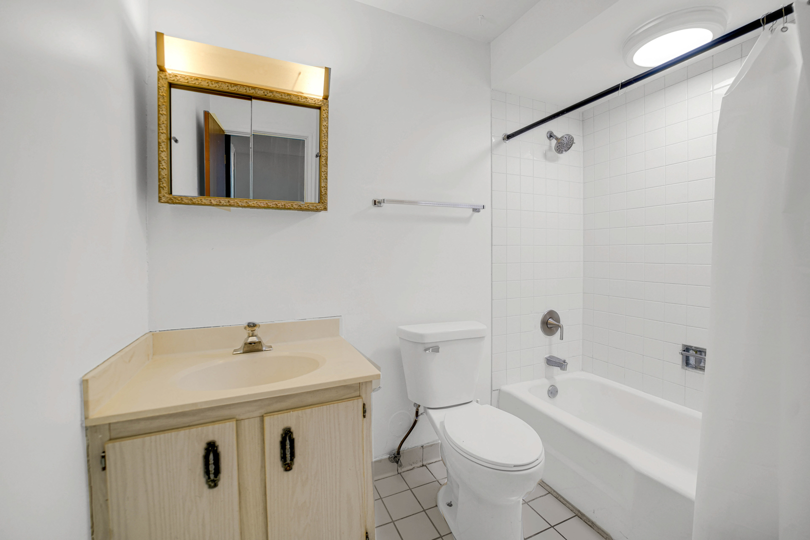 7300 Fairview Avenue #106, Downers Grove, IL 60516