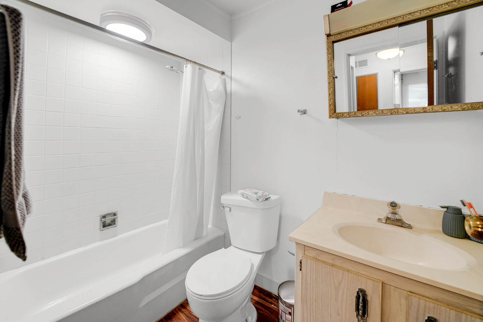 7300 Fairview Avenue #106, Downers Grove, IL 60516