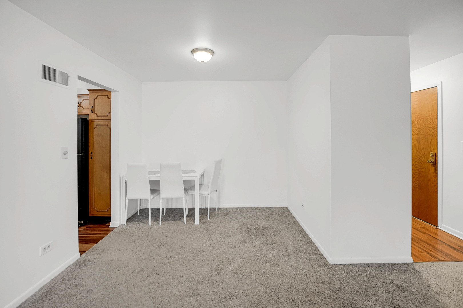 7300 Fairview Avenue #106, Downers Grove, IL 60516