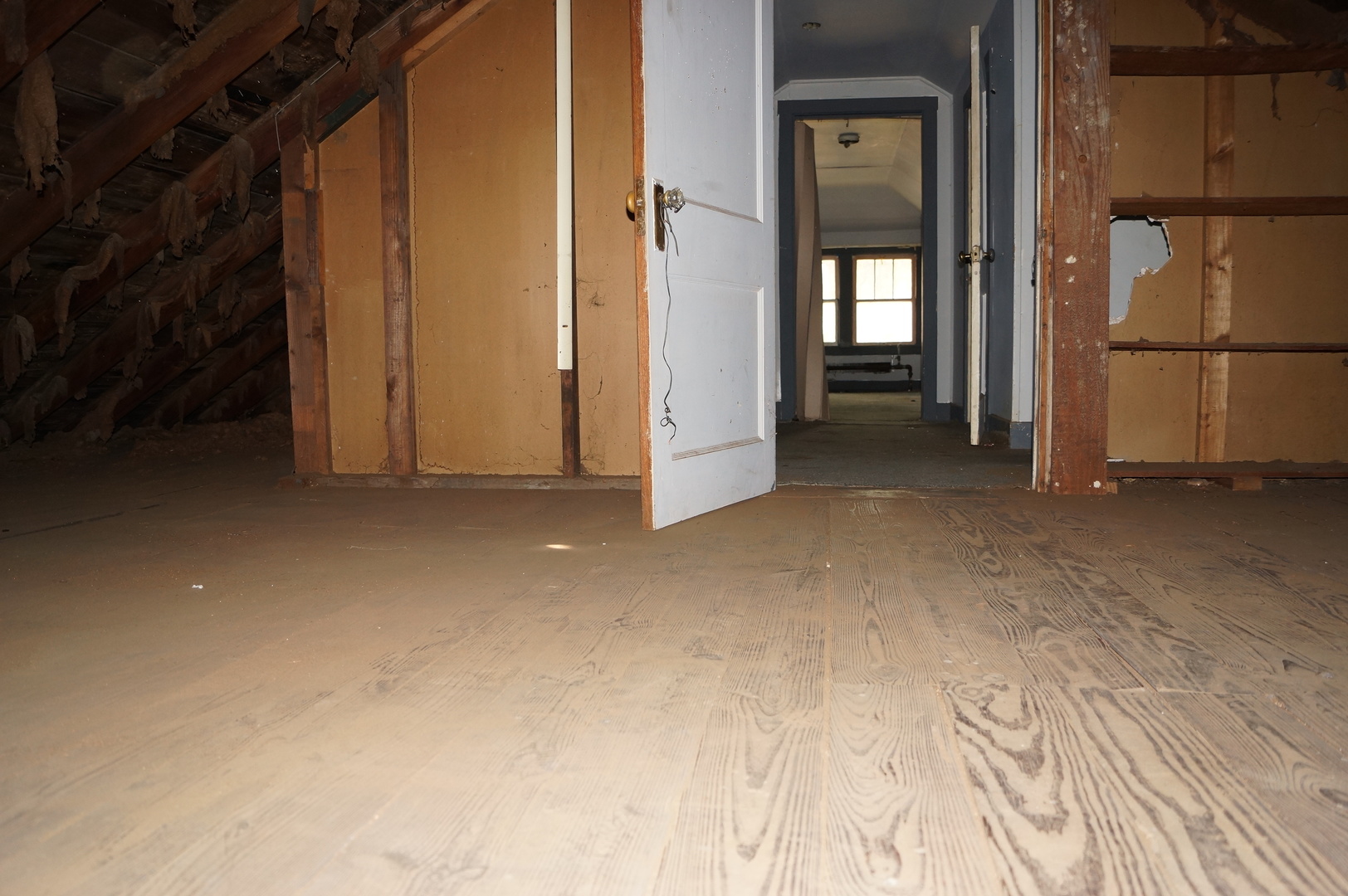 2632 N Marmora Avenue, Chicago, IL 60639