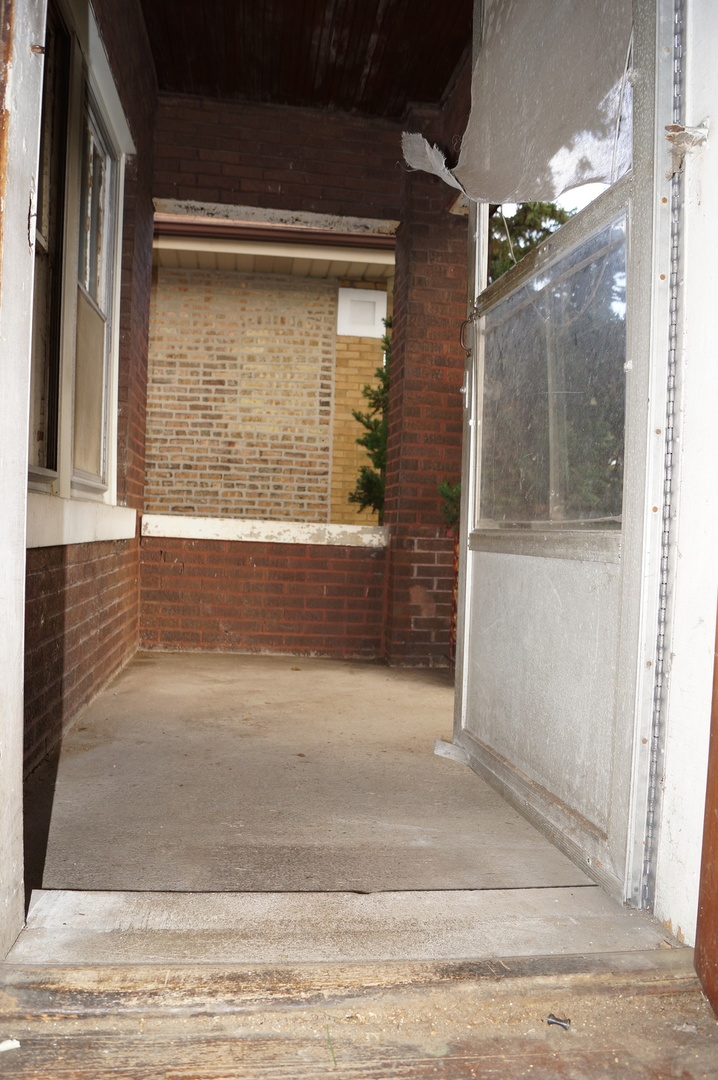 2632 N Marmora Avenue, Chicago, IL 60639