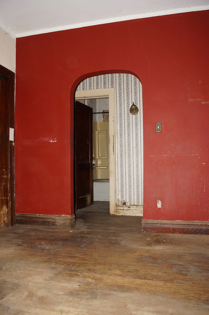 2632 N Marmora Avenue, Chicago, IL 60639