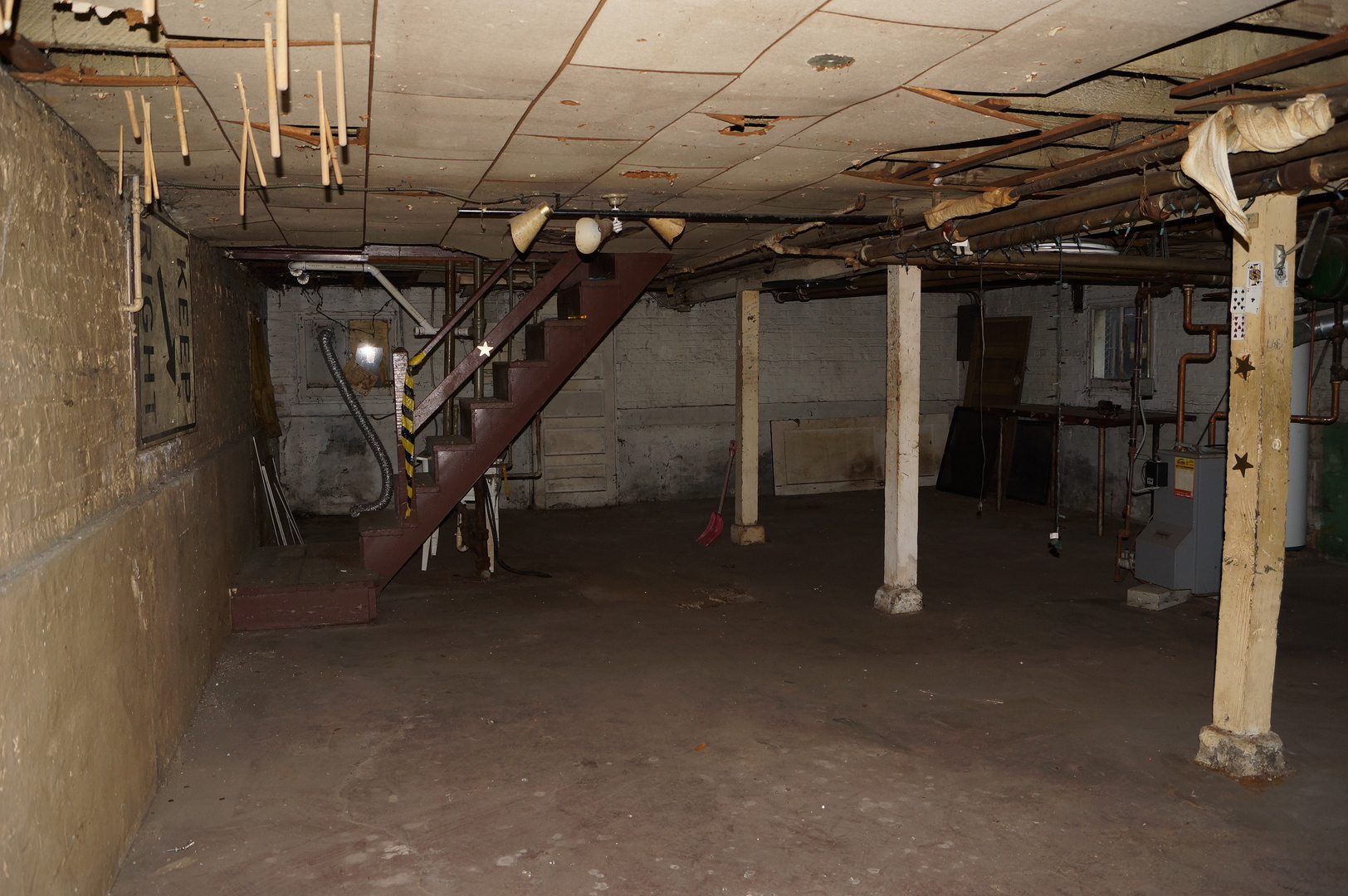 2632 N Marmora Avenue, Chicago, IL 60639