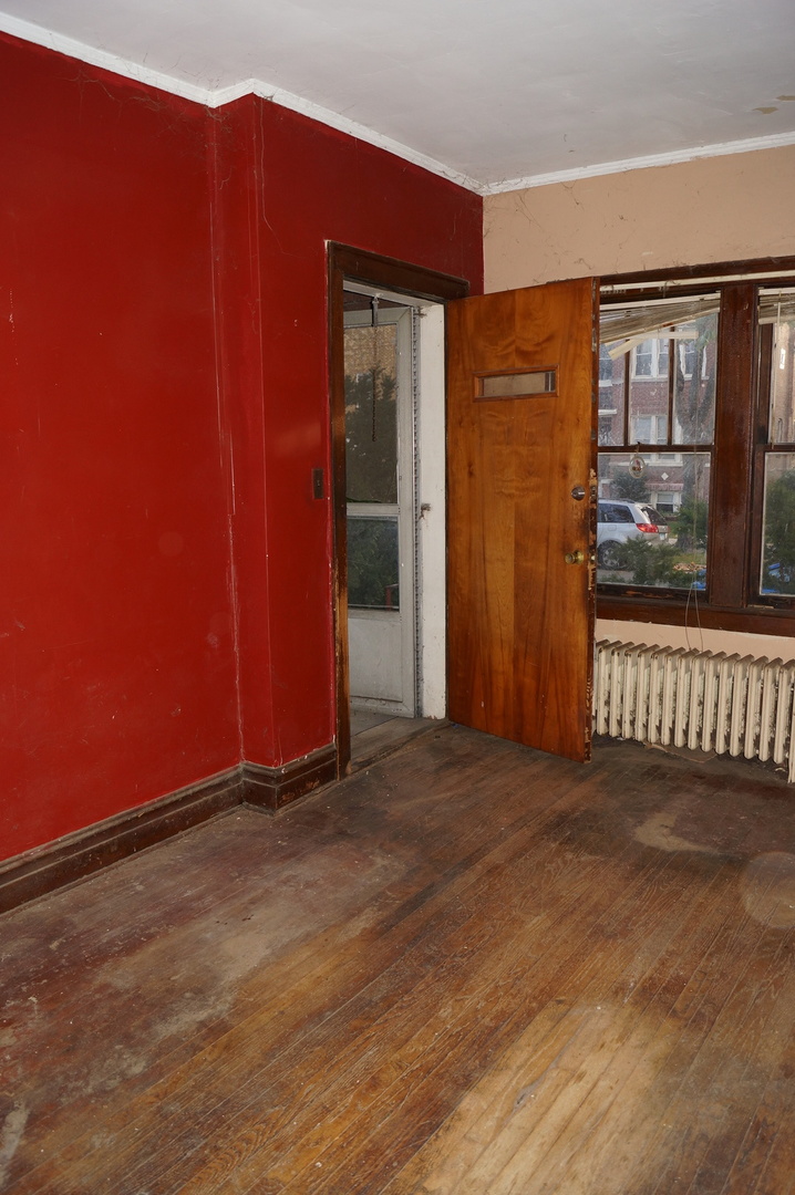 2632 N Marmora Avenue, Chicago, IL 60639