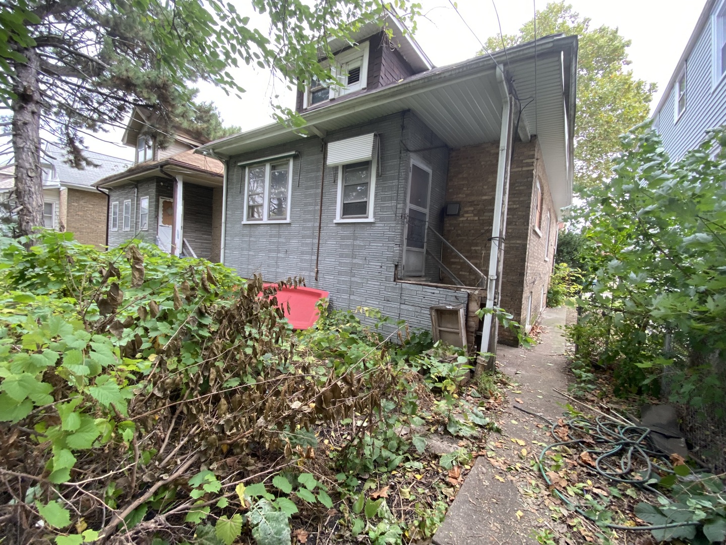 2632 N Marmora Avenue, Chicago, IL 60639