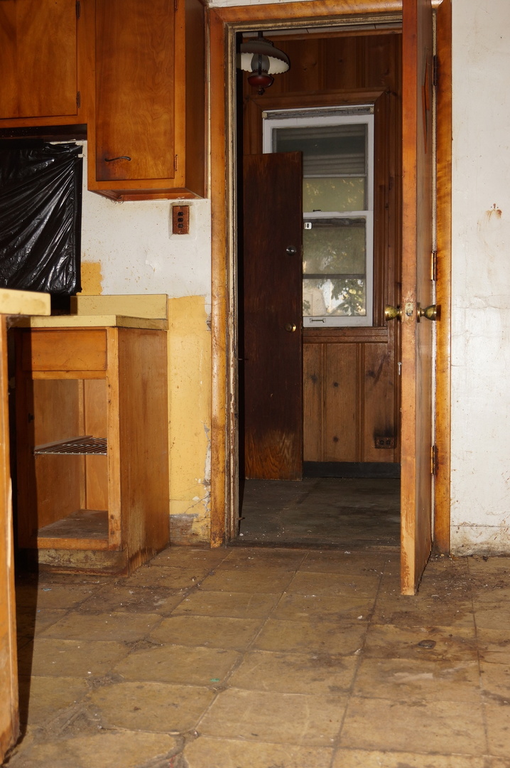 2632 N Marmora Avenue, Chicago, IL 60639