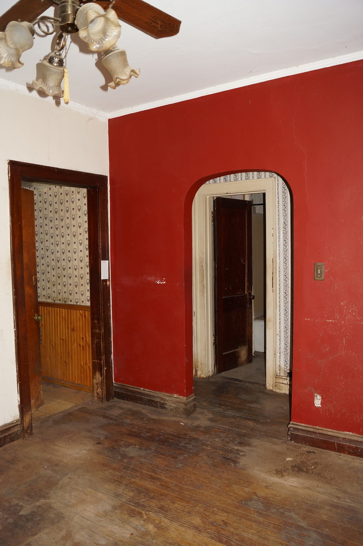 2632 N Marmora Avenue, Chicago, IL 60639