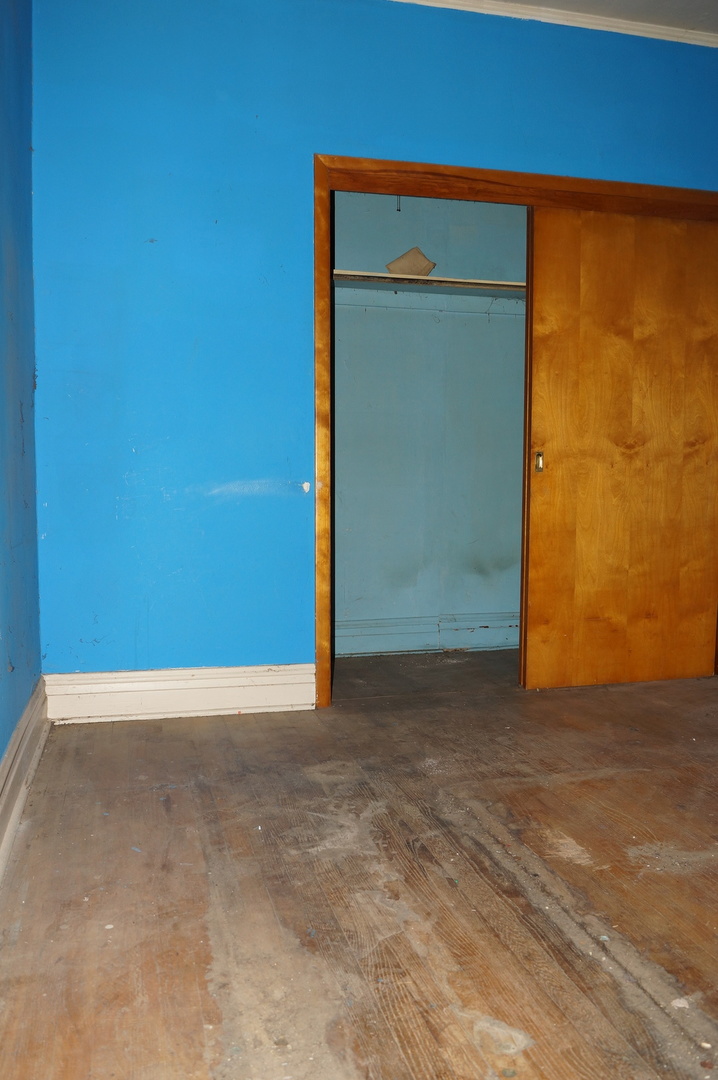 2632 N Marmora Avenue, Chicago, IL 60639