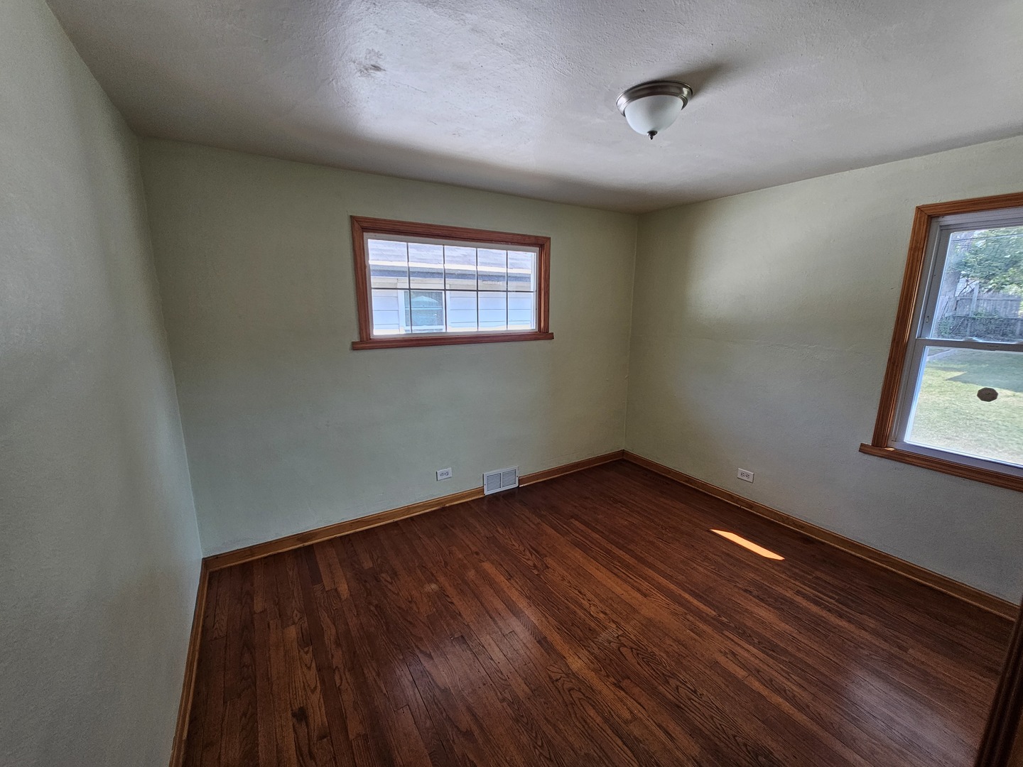 623 Yeoman Street, Waukegan, IL 60085