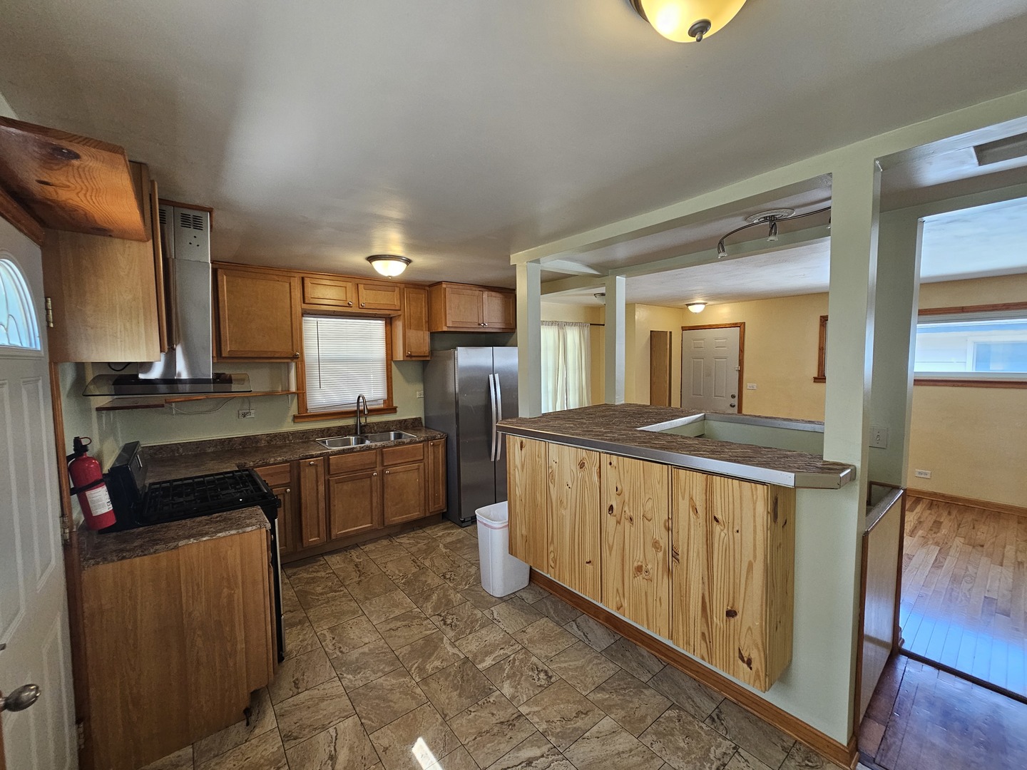 623 Yeoman Street, Waukegan, IL 60085