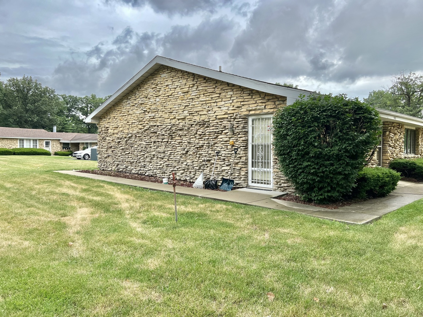 532 West Street #1, Lockport, IL 60441