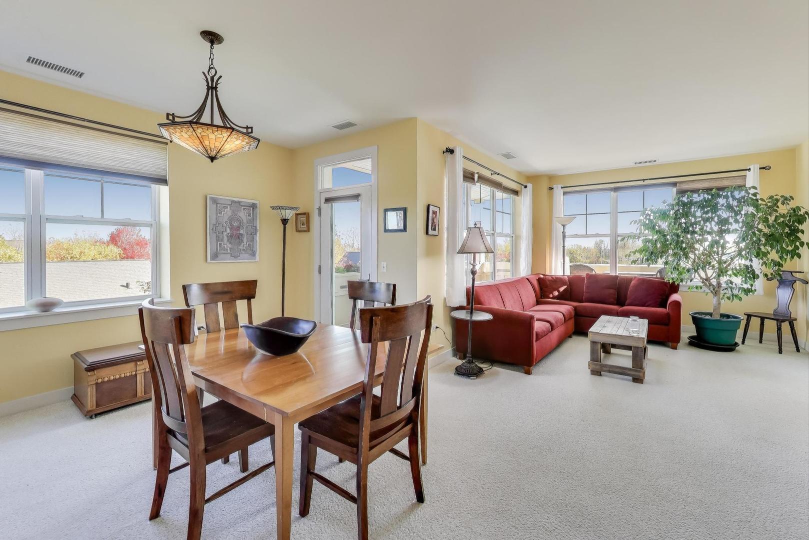 977 Harris Road #34, Grayslake, IL 60030