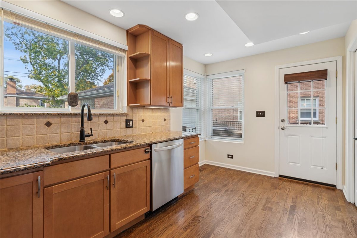 Lincolnwood, IL 60712