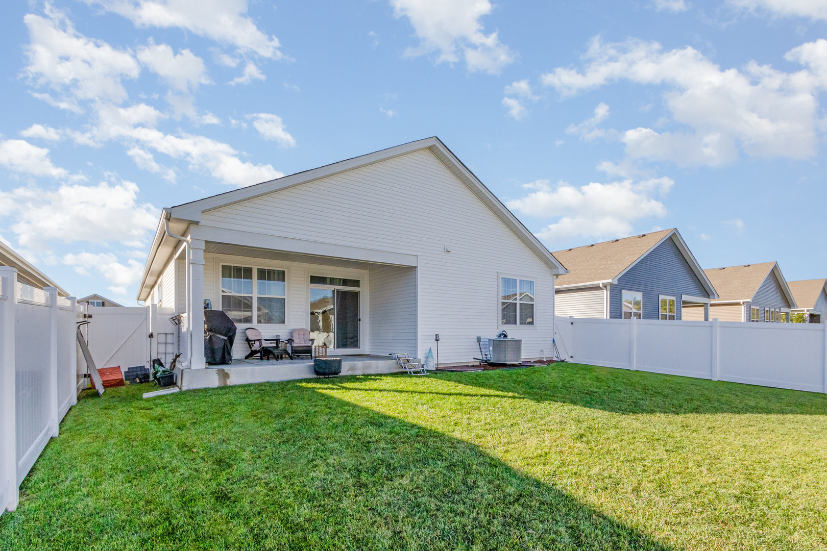 14731 S Azalia Circle, Plainfield, IL 60544
