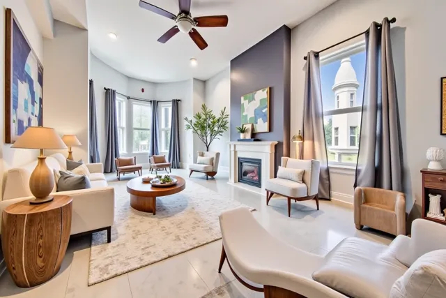 2058 W Washington Boulevard, Chicago, IL 60612