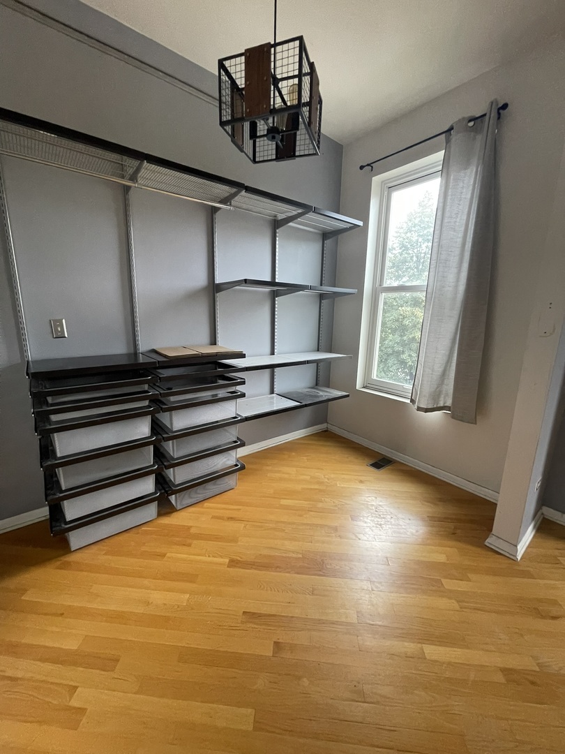 2058 W Washington Boulevard, Chicago, IL 60612