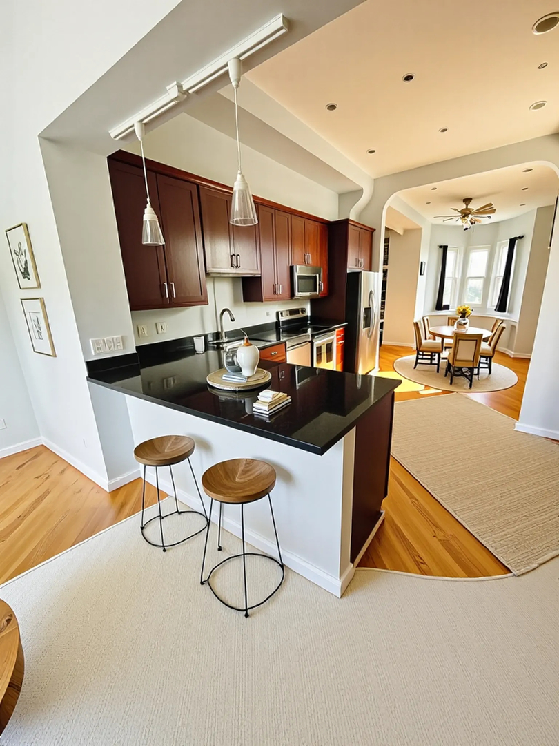 2058 W Washington Boulevard, Chicago, IL 60612