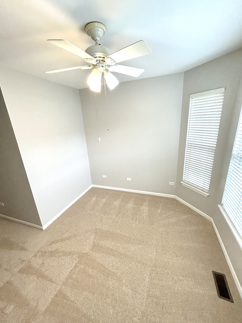 21253 Legion Lake Court, Crest Hill, IL 60403