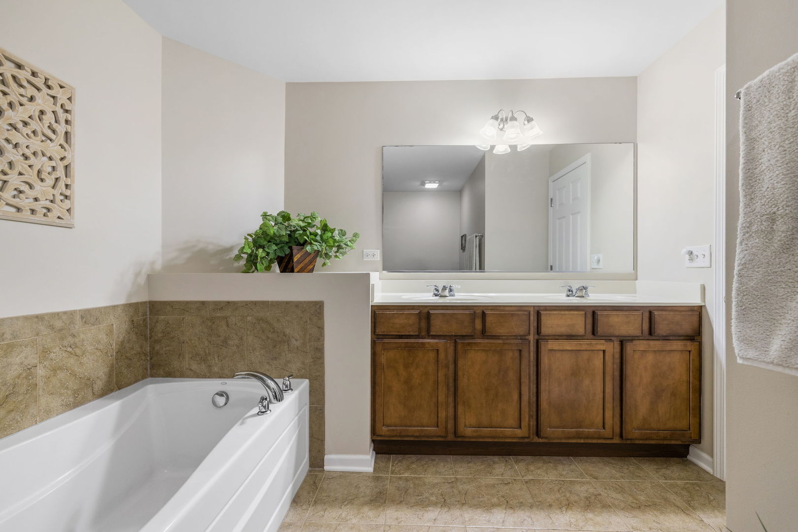 0N081 Forsythe Court, Winfield, IL 60190