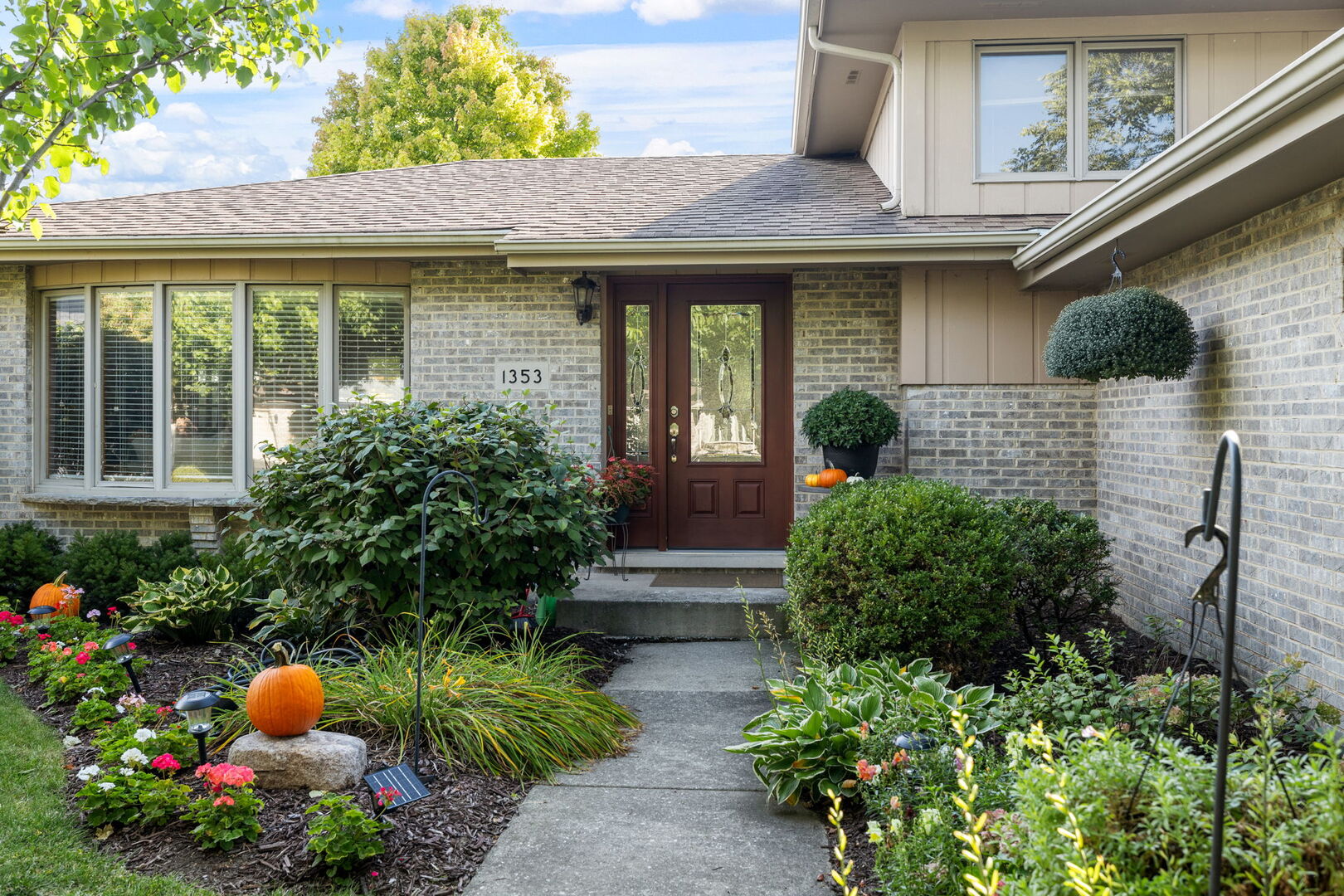 1353 Washburn Way, Lockport, IL 60441