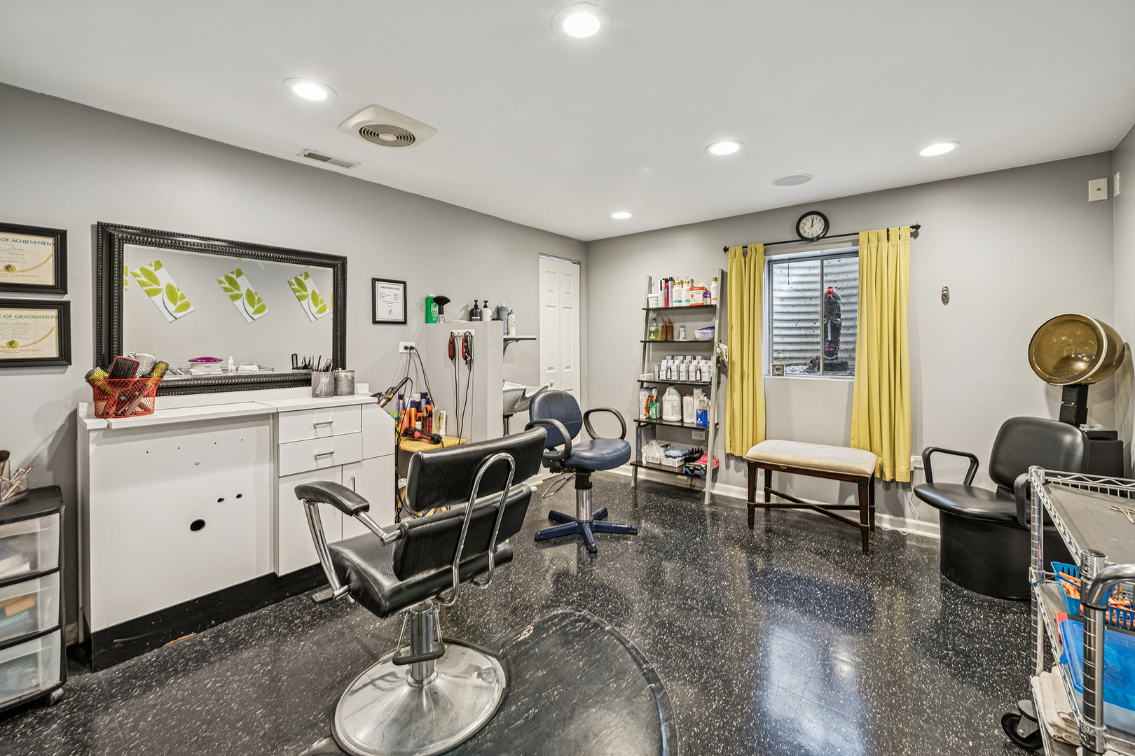 2306 Hanscom Court, Schaumburg, IL 60193