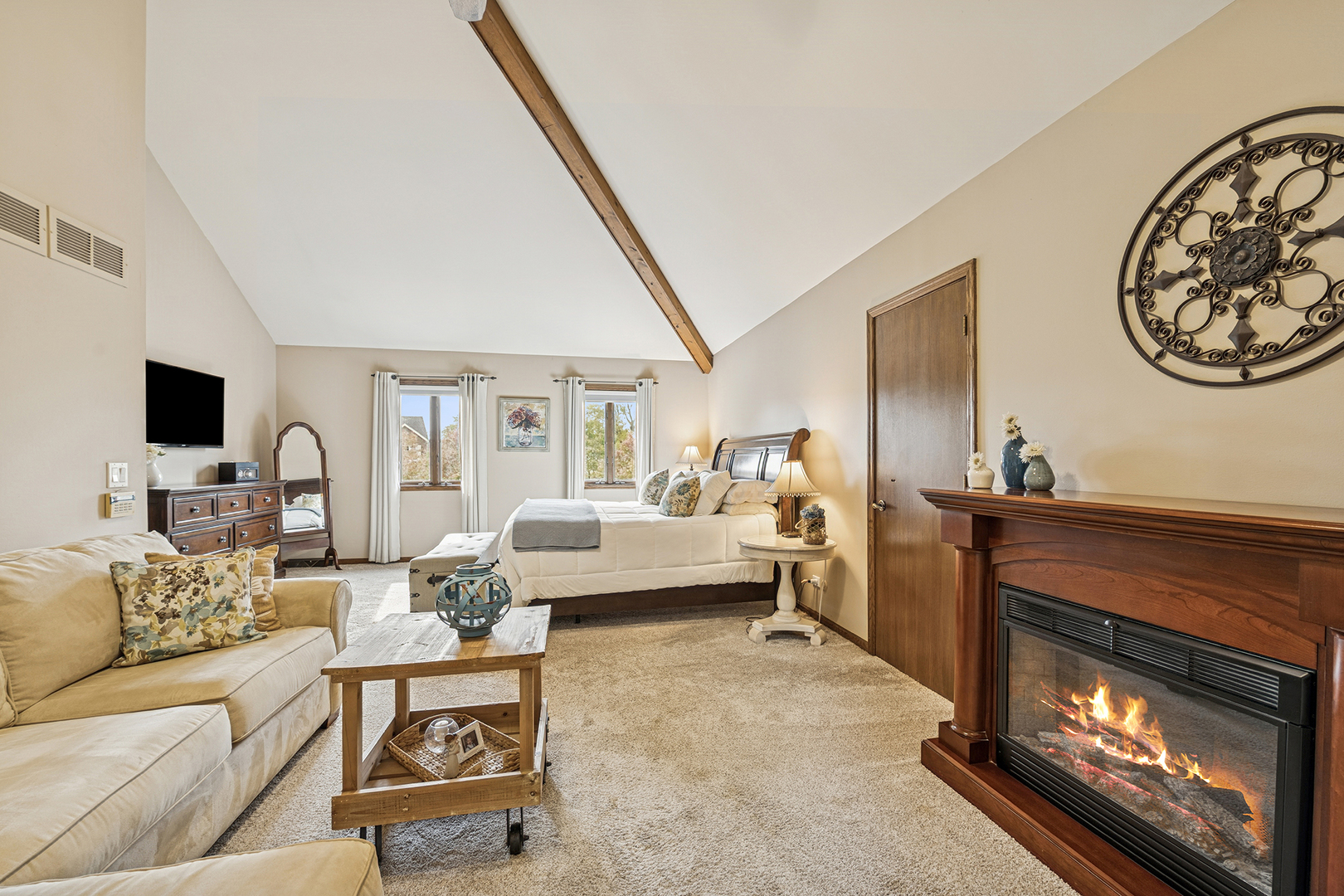 2306 Hanscom Court, Schaumburg, IL 60193